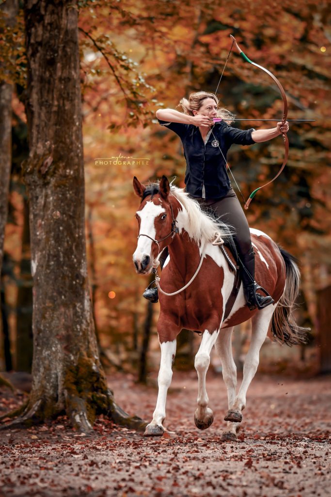tir à l'arc à cheval